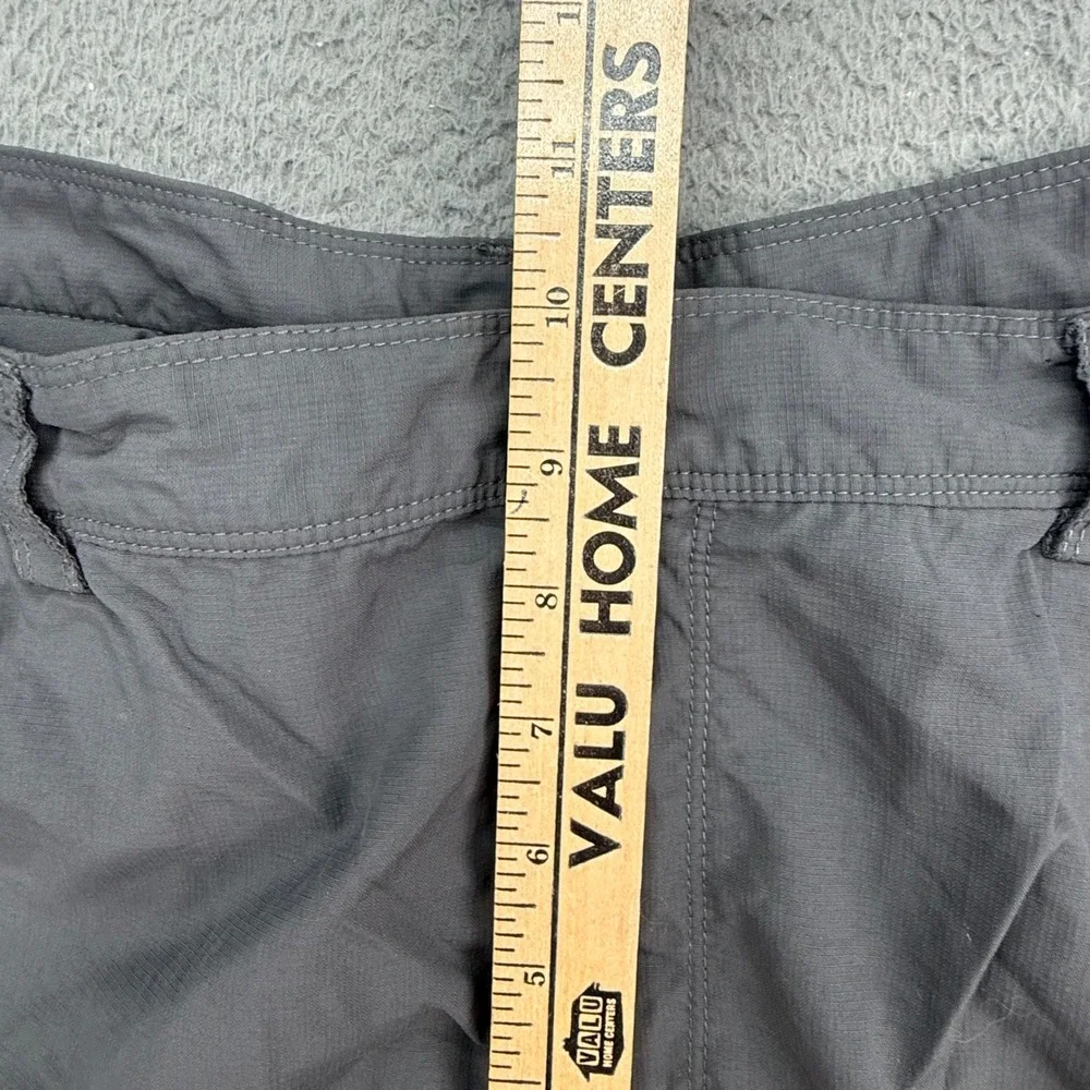 The North Face Cargo‎ Shorts Mens XL Grey Nylon Ripstop Hiking Outdoor 2080